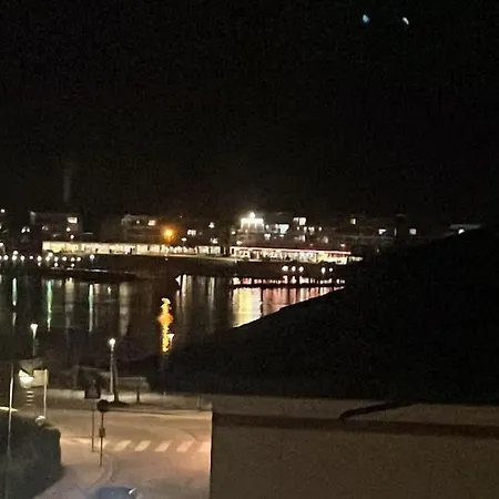 Apartment Sadebo Traveblick Mit Balkon - Parkplatz - 6 Gaste Lubeck